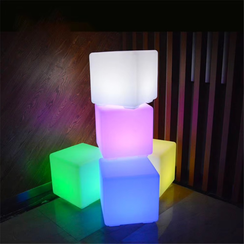 Table and Chairs Plastic Strip - Outdoor Lighting Restaurant のレビューと価格